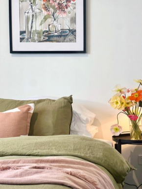 The Baker's Bed - Affordable & luxurious guest suite, Orange